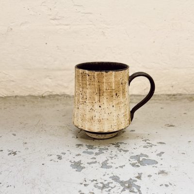 Mug (sabi-moku straight with dark base)